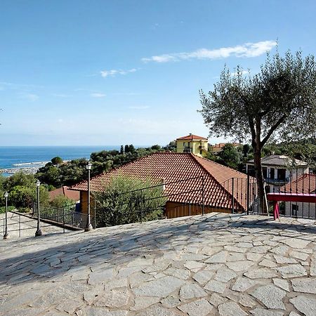 Апартаменты Esclusiva Terrazza Vista Porto Варацце Экстерьер фото