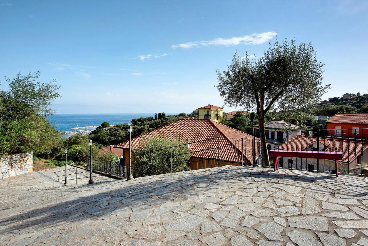 Апартаменты Esclusiva Terrazza Vista Porto Варацце Экстерьер фото